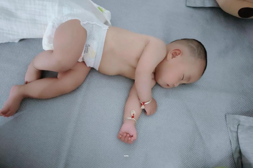 淮安怀孕肚子撑的难受